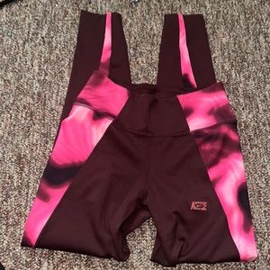 Nike magenta leggings NWOT